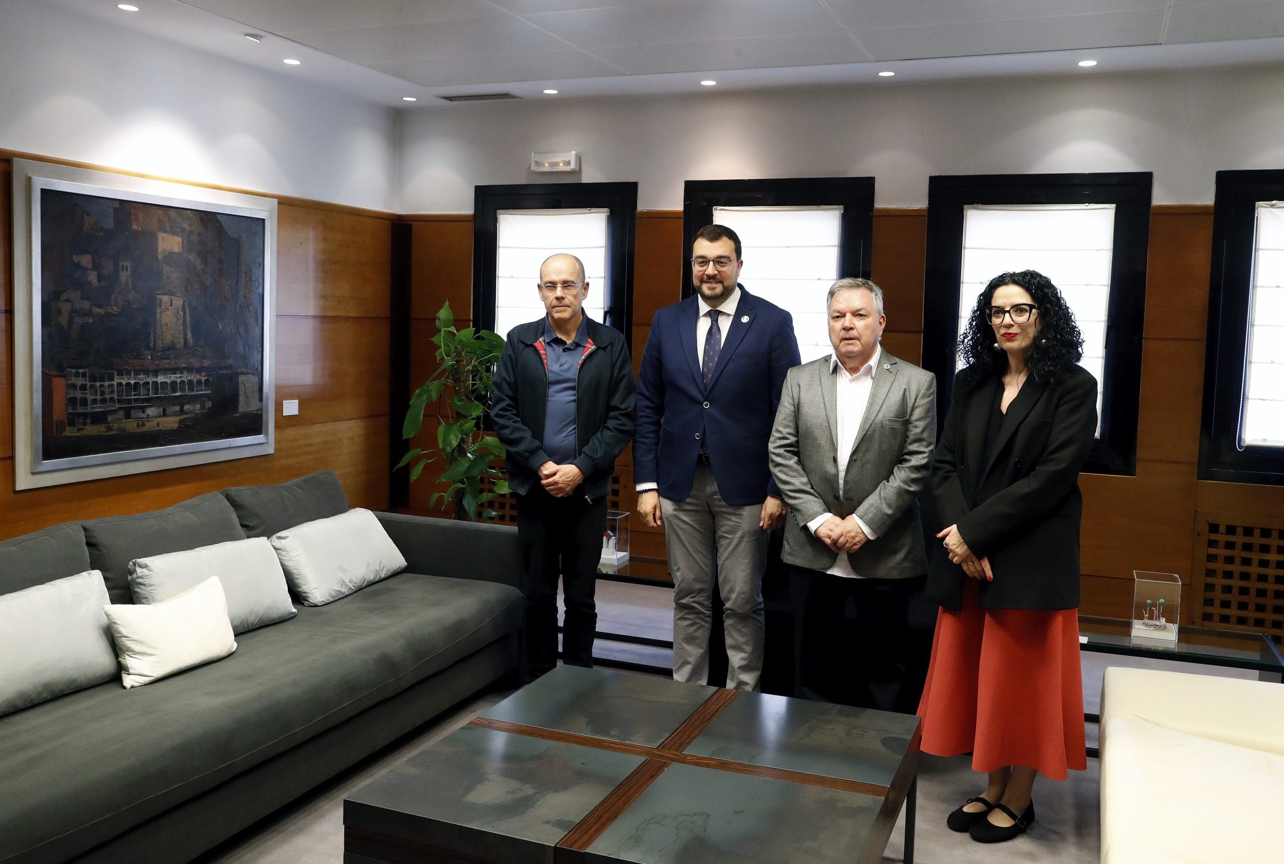 Xunta ente Adrián Barbón, Presidente del Principáu, y Xosé Antón González Riaño, Presidente de l’Academia